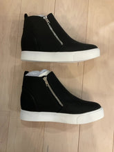 Load image into Gallery viewer, {{ClientCode}} BLACK SODA WEDGE SNEAKERS, 9
