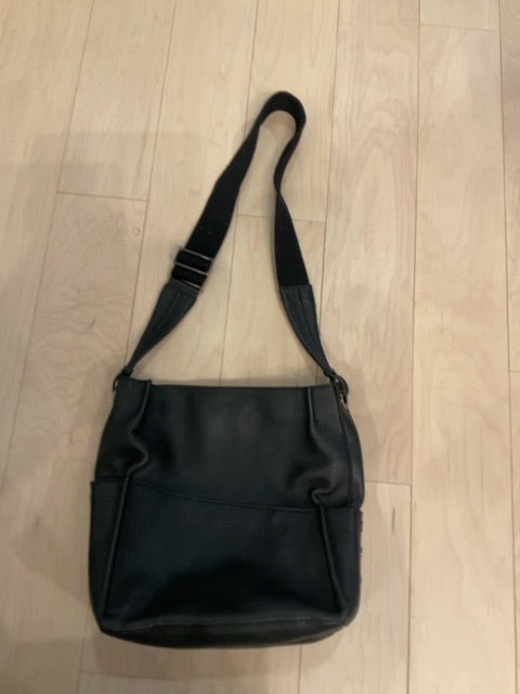 {{ClientCode}} BLACK HAMMITT PURSE