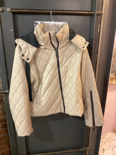 BEIGE STEVE MADDEN QUILTED FAUX LEATHER PUFFER JACKET M