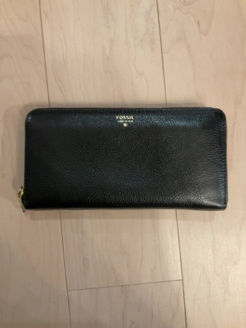 {{ClientCode}} BLACK FOSSIL WALLET