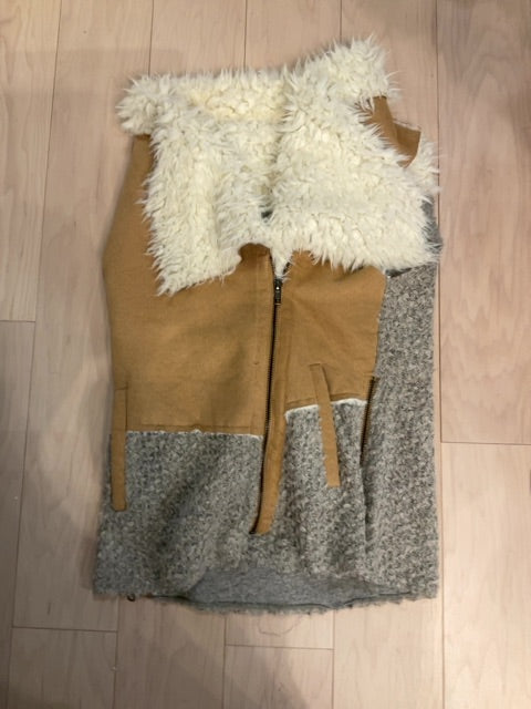 {{ClientCode}} TAN MYSTREE FURRY ZIPPER VEST, S