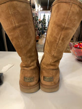 Load image into Gallery viewer, {{ClientCode}} TAN UGG BOOTS, 8
