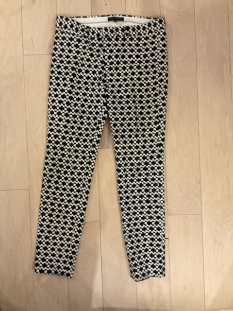 BLACK/WHITE BANANA REPUBLIC Black and White Patterned Pants 4