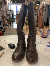 Load image into Gallery viewer, {{ClientCode}} BROWN RAMPAGE RIDING BOOTS, 9.5
