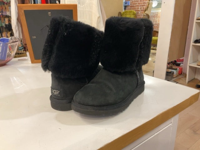 {{ClientCode}} BLACK UGG BOOTIE, 6