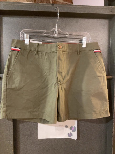 FOREST GREEN TOMMY HILFIGER SHORTS 12